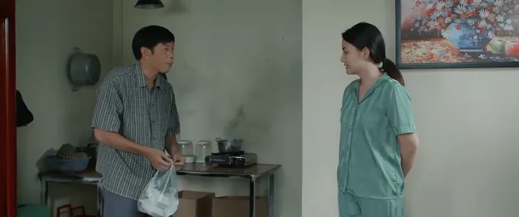 Mẹ rơm - Tập 34: Hạt Dẻ quấn quýt bên Loan, Hào nhận quả báo - Ảnh 17. Mẹ rơm - Tập 34: Hạt Dẻ quấn quýt bên Loan, Hào nhận quả báo - Ảnh 17.