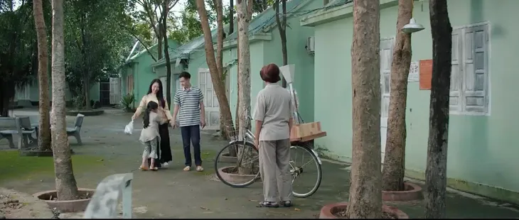 Mẹ rơm - Tập 34: Hạt Dẻ quấn quýt bên Loan, Hào nhận quả báo - Ảnh 19. Mẹ rơm - Tập 34: Hạt Dẻ quấn quýt bên Loan, Hào nhận quả báo - Ảnh 19.