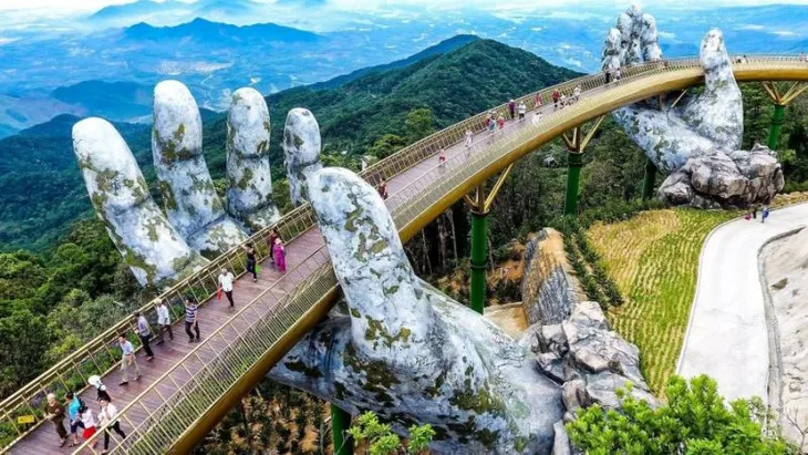 Vì sao du lịch Việt Nam đi trước về chậm? - Ảnh 2. Vì sao du lịch Việt Nam đi trước về chậm? - Ảnh 2.