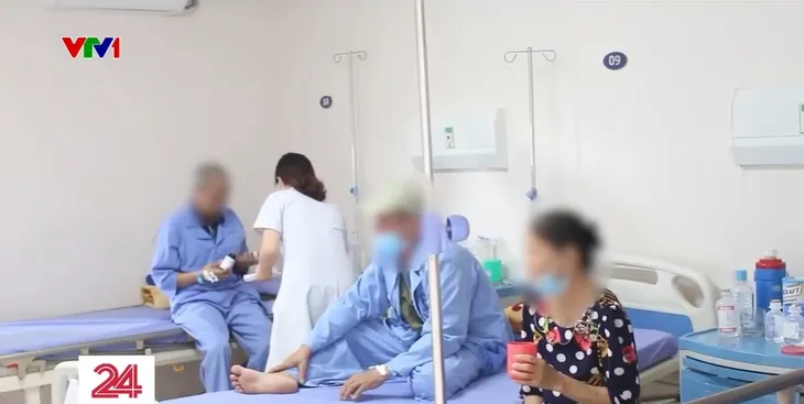 Giảm gánh nặng cho bệnh nhân ung thư khó khăn - Ảnh 2. Giảm gánh nặng cho bệnh nhân ung thư khó khăn - Ảnh 2.
