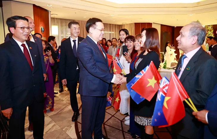 Chủ tịch Quốc hội Vương Đình Huệ bắt đầu thăm chính thức New Zealand - Ảnh 2. Chủ tịch Quốc hội Vương Đình Huệ bắt đầu thăm chính thức New Zealand - Ảnh 2.