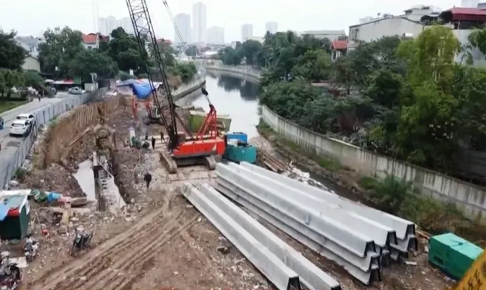 Hà Nội: Thi công kênh La Khê khiến chung cư rung lắc, nứt tường? - Ảnh 3. Hà Nội: Thi công kênh La Khê khiến chung cư rung lắc, nứt tường? - Ảnh 3.