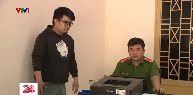 Đẩy nhanh cấp căn cước cho công dân trước khi bỏ sổ hộ khẩu - Ảnh 2. Đẩy nhanh cấp căn cước cho công dân trước khi bỏ sổ hộ khẩu - Ảnh 2.