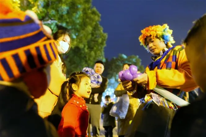 Khai trương phố đi bộ Trần Nhân Tông (Hà Nội) - Ảnh 7. Khai trương phố đi bộ Trần Nhân Tông (Hà Nội) - Ảnh 7.