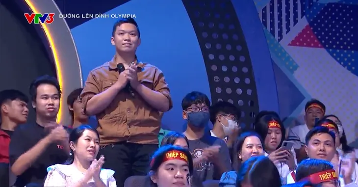 Đường lên đỉnh Olympia 23: Dẫn đầu cả 4 phần chơi, nam sinh Cần Thơ giành vòng nguyệt quế - Ảnh 3. Đường lên đỉnh Olympia 23: Dẫn đầu cả 4 phần chơi, nam sinh Cần Thơ giành vòng nguyệt quế - Ảnh 3.
