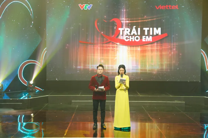 18 tỷ đồng ủng hộ trong đêm Gala kỷ niệm 14 năm Trái tim cho em - Ảnh 2.