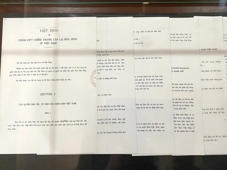 Trưng bày tài liệu “Hà Nội, Ký ức 12 ngày đêm - Điện Biên Phủ trên không” - Ảnh 14. Trưng bày tài liệu “Hà Nội, Ký ức 12 ngày đêm - Điện Biên Phủ trên không” - Ảnh 14.