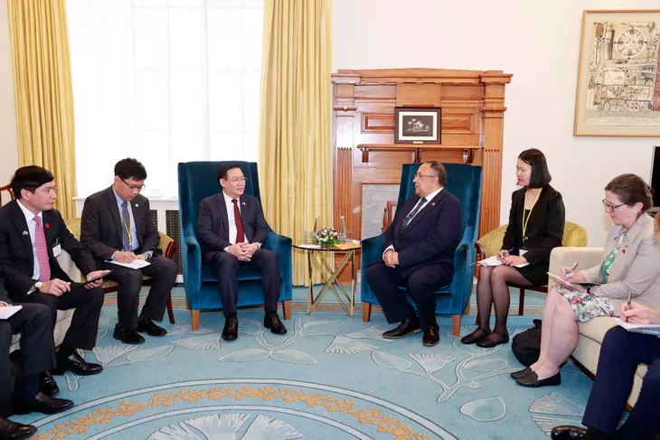 Chủ tịch Quốc hội Việt Nam và New Zealand hội đàm - Ảnh 2. Chủ tịch Quốc hội Việt Nam và New Zealand hội đàm - Ảnh 2.