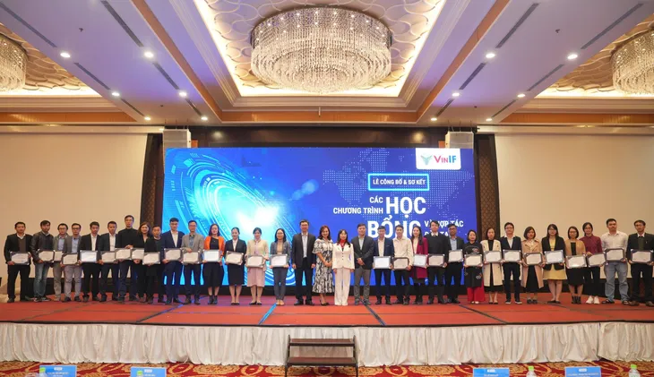 VINIF tài trợ 62 tỷ đồng học bổng thạc sĩ, tiến sĩ và sau tiến sĩ năm 2022 - Ảnh 5. VINIF tài trợ 62 tỷ đồng học bổng thạc sĩ, tiến sĩ và sau tiến sĩ năm 2022 - Ảnh 5.