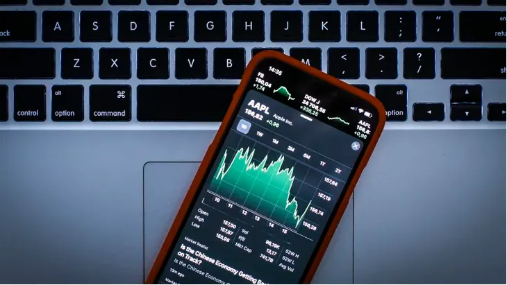 Các nhà đầu tư nhỏ lẻ: Cổ phiếu sẽ chạm đáy vào năm 2023 - Ảnh 1. Các nhà đầu tư nhỏ lẻ: Cổ phiếu sẽ chạm đáy vào năm 2023 - Ảnh 1.