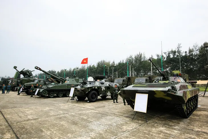Nhiều vũ khí hiện đại được trưng bày tại Triển lãm Quốc phòng quốc tế Việt Nam 2022 - Ảnh 1.