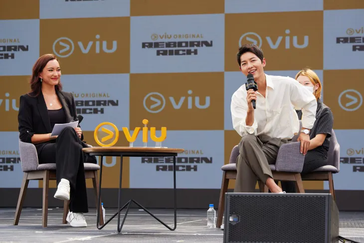 Song Joong Ki họp báo buổi chiều, người hâm mộ chờ từ 6 giờ sáng - Ảnh 1. Song Joong Ki họp báo buổi chiều, người hâm mộ chờ từ 6 giờ sáng - Ảnh 1.