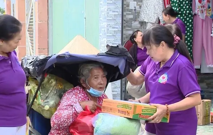 Người phụ nữ hết lòng vì người nghèo - Ảnh 2. Người phụ nữ hết lòng vì người nghèo - Ảnh 2.