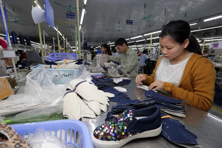 Tăng tốc sản xuất đơn hàng cuối năm - Ảnh 1. Tăng tốc sản xuất đơn hàng cuối năm - Ảnh 1.