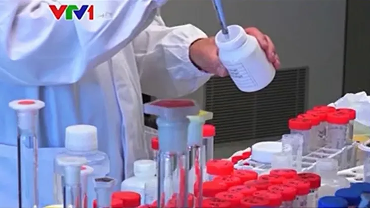 Không thể tiêu diệt SARS-CoV-2 nhưng có thể kết thúc đại dịch - Ảnh 3. Không thể tiêu diệt SARS-CoV-2 nhưng có thể kết thúc đại dịch - Ảnh 3.