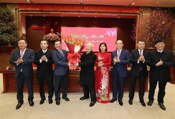 Tổng Bí thư Nguyễn Phú Trọng chúc Tết Đảng bộ, chính quyền, quân và dân Thủ đô Hà Nội - Ảnh 3. Tổng Bí thư Nguyễn Phú Trọng chúc Tết Đảng bộ, chính quyền, quân và dân Thủ đô Hà Nội - Ảnh 3.