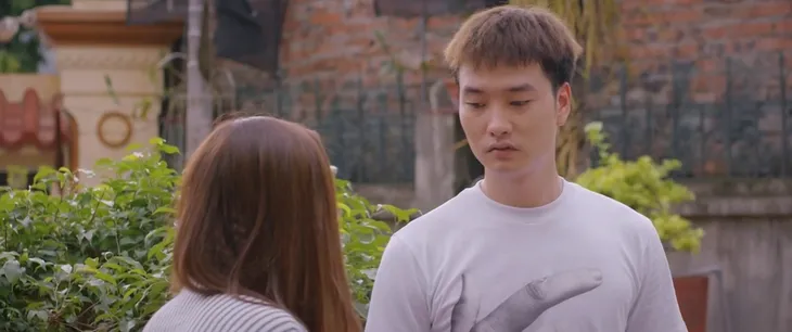 Lối về miền hoa - Tập 3: Bị mất nụ hôn đầu đời, trai làng quyết cưa cô bạn khắc khẩu - Ảnh 16. Lối về miền hoa - Tập 3: Bị mất nụ hôn đầu đời, trai làng quyết cưa cô bạn khắc khẩu - Ảnh 16.