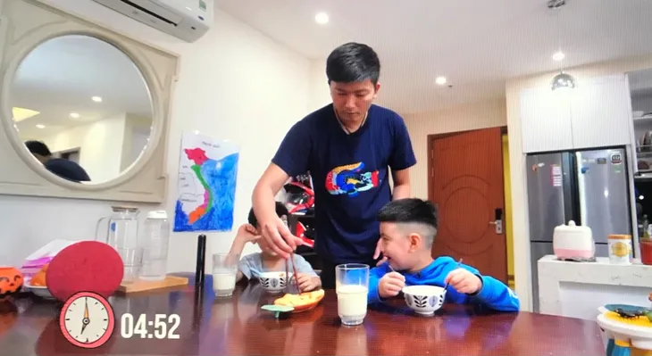 Cặp vợ chồng phượt thủ Minh Phương - Trường Nhật đối mặt Cuộc chiến nuôi con - Ảnh 3. Cặp vợ chồng phượt thủ Minh Phương - Trường Nhật đối mặt Cuộc chiến nuôi con - Ảnh 3.