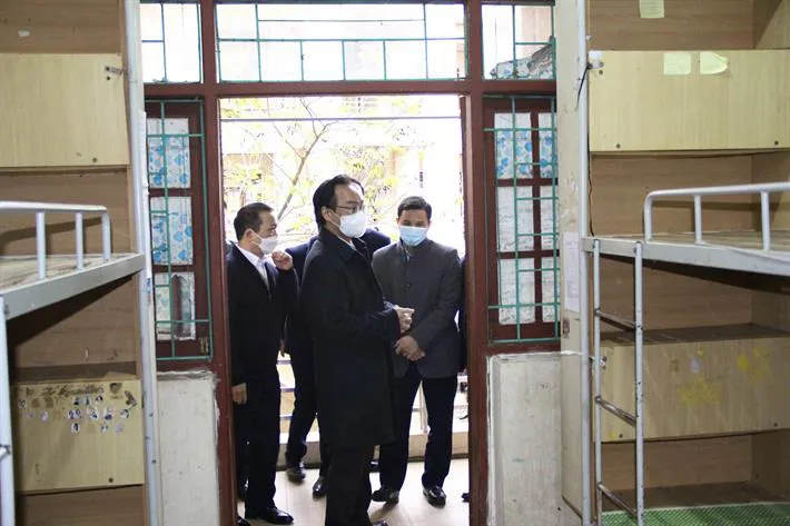 Sớm đưa đời sống, học tập trở lại bình thường - Ảnh 2. Sớm đưa đời sống, học tập trở lại bình thường - Ảnh 2.