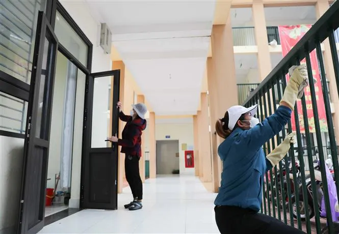 Hôm nay (10/2), học sinh tiểu học và lớp 6 ngoại thành Hà Nội đi học trực tiếp - Ảnh 5. Hôm nay (10/2), học sinh tiểu học và lớp 6 ngoại thành Hà Nội đi học trực tiếp - Ảnh 5.