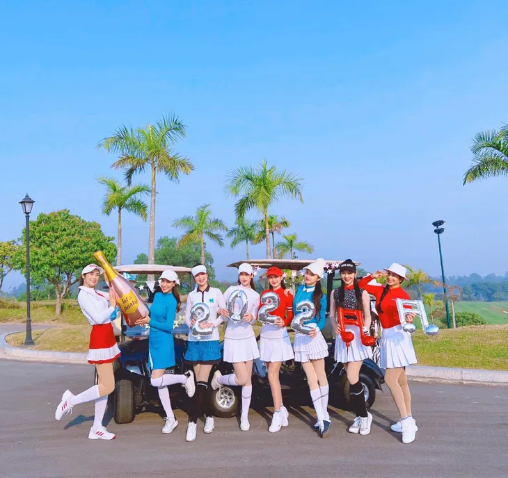 Dàn MC, BTV và diễn viên so kè nhan sắc trên sân golf - Ảnh 17. Dàn MC, BTV và diễn viên so kè nhan sắc trên sân golf - Ảnh 17.