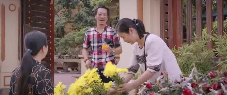 Lối về miền hoa - Tập 4: Chia tay xong, Thanh bị bạn trai cũ ăn vạ đòi quà đòi tiền - Ảnh 9. Lối về miền hoa - Tập 4: Chia tay xong, Thanh bị bạn trai cũ ăn vạ đòi quà đòi tiền - Ảnh 9.