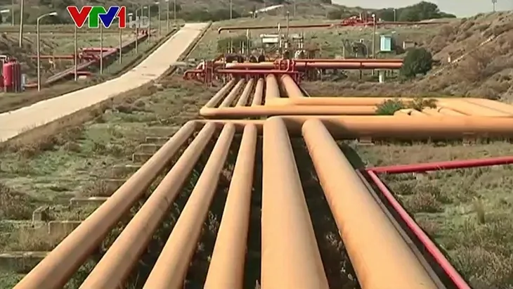 Giá dầu năm 2022 tiếp tục tăng là dự báo chủ đạo - Ảnh 3.