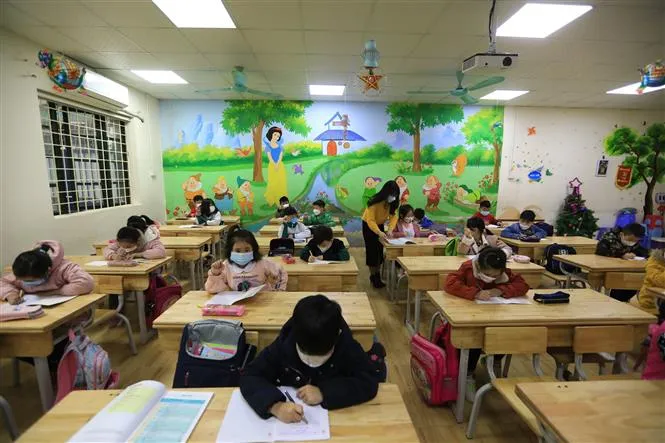 Chủ động kiểm soát và điều trị COVID-19 cho trẻ - Ảnh 2. Chủ động kiểm soát và điều trị COVID-19 cho trẻ - Ảnh 2.