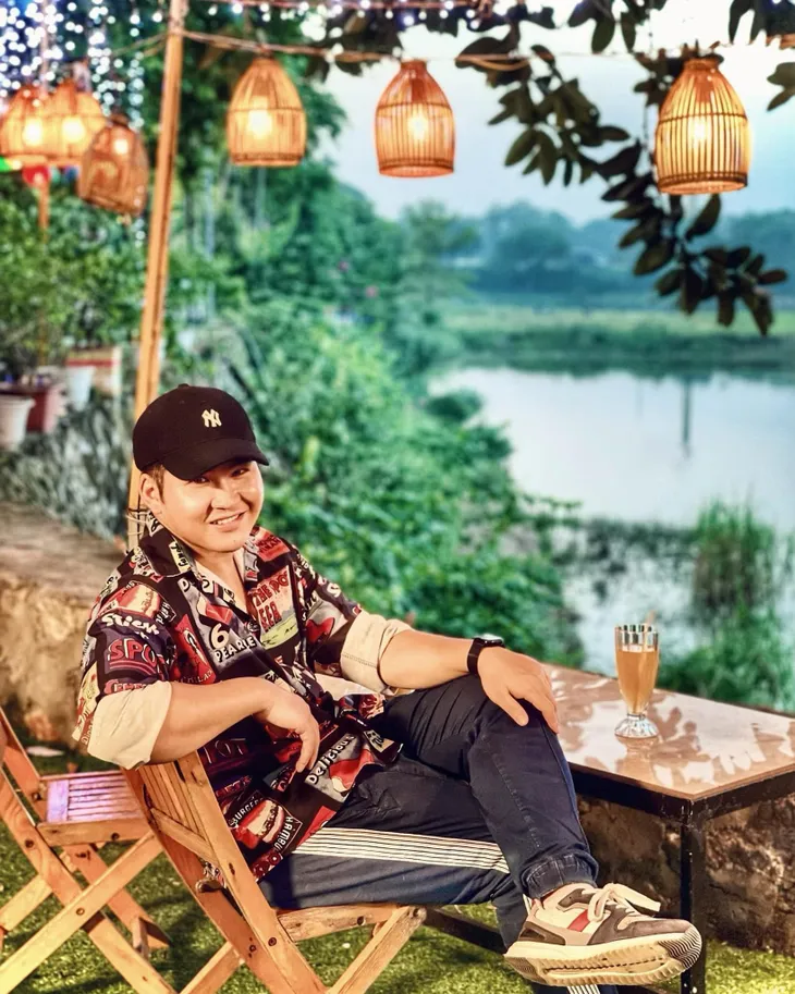Lối về miền hoa: Hậu trường hài hước của 3 chàng lính ngự lâm - Ảnh 12. Lối về miền hoa: Hậu trường hài hước của 3 chàng lính ngự lâm - Ảnh 12.