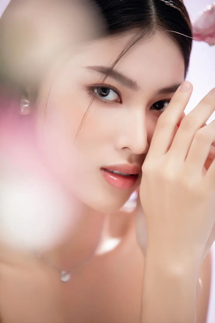Á hậu Ngọc Thảo khoe nhan sắc ngọt ngào ngày Valentine - Ảnh 7. Á hậu Ngọc Thảo khoe nhan sắc ngọt ngào ngày Valentine - Ảnh 7.