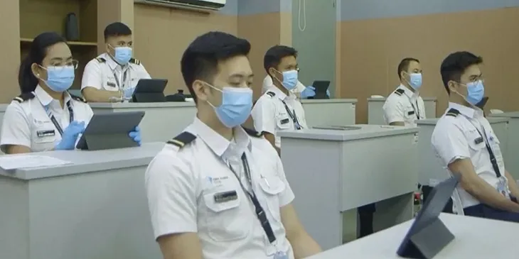 Ngành hàng không đua nhau khởi động lại đường bay - Ảnh 1. Ngành hàng không đua nhau khởi động lại đường bay - Ảnh 1.