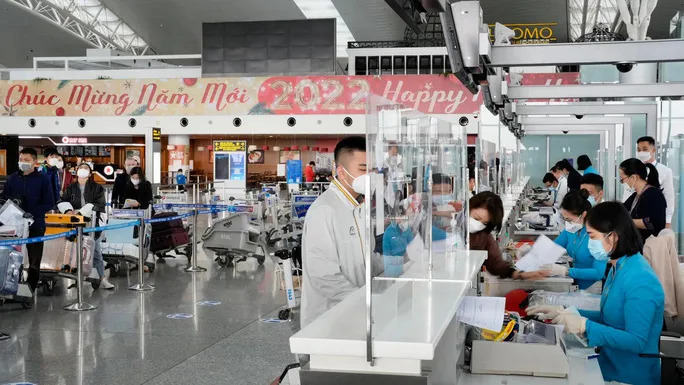 Mở lại đường bay quốc tế - Cơ hội “vàng” phục hồi du lịch - Ảnh 1. Mở lại đường bay quốc tế - Cơ hội “vàng” phục hồi du lịch - Ảnh 1.