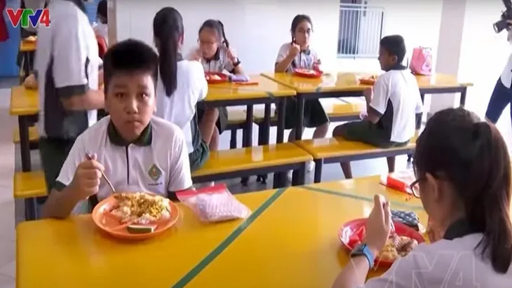 Singapore duy trì mở cửa trường học kể từ khi bắt đầu đại dịch - Ảnh 1. Singapore duy trì mở cửa trường học kể từ khi bắt đầu đại dịch - Ảnh 1.