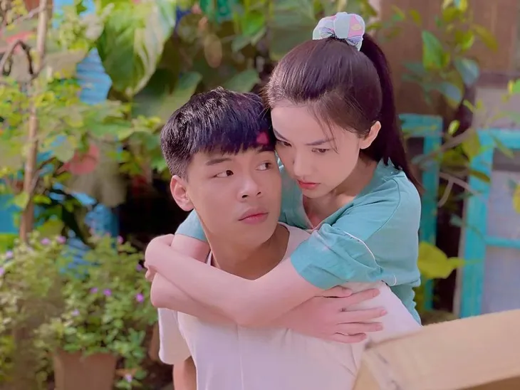 Loạt khoảnh khắc siêu ngọt ngào của 13 cặp đôi phim truyền hình - Ảnh 4. Loạt khoảnh khắc siêu ngọt ngào của 13 cặp đôi phim truyền hình - Ảnh 4.