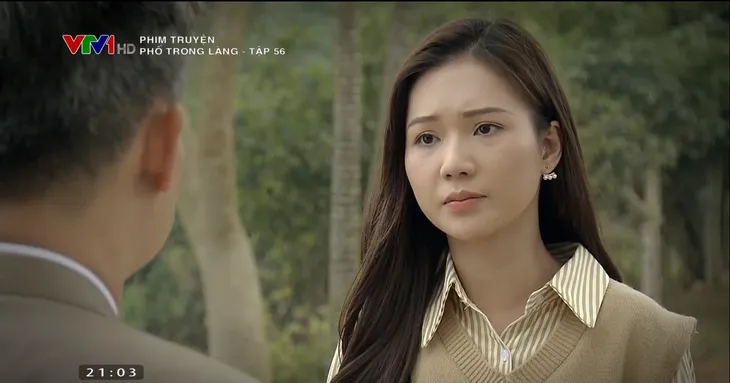 Phố trong làng - Tập 56: Ngọc chia tay Nam, rời Tân Xuân cùng bà Mây - Ảnh 3. Phố trong làng - Tập 56: Ngọc chia tay Nam, rời Tân Xuân cùng bà Mây - Ảnh 3.