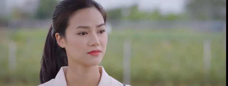 Lối về miền hoa - Tập 5: Lợi bị tạm giam vì nhận tội thay em trai Thanh - Ảnh 9. Lối về miền hoa - Tập 5: Lợi bị tạm giam vì nhận tội thay em trai Thanh - Ảnh 9.