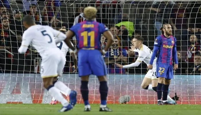 Barcelona hòa thất vọng trước Napoli - Ảnh 1. Barcelona hòa thất vọng trước Napoli - Ảnh 1.