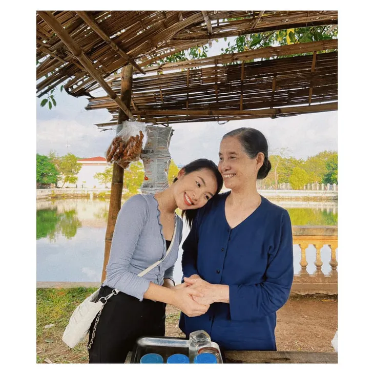 Dàn diễn viên chia tay Phố trong làng, Doãn Quốc Đam hài hước đến phút cuối - Ảnh 12. Dàn diễn viên chia tay Phố trong làng, Doãn Quốc Đam hài hước đến phút cuối - Ảnh 12.