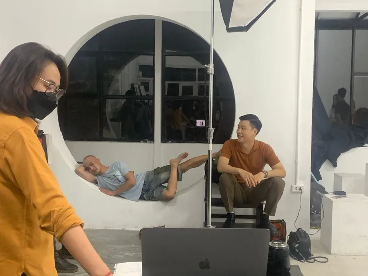Dàn diễn viên chia tay Phố trong làng, Doãn Quốc Đam hài hước đến phút cuối - Ảnh 2. Dàn diễn viên chia tay Phố trong làng, Doãn Quốc Đam hài hước đến phút cuối - Ảnh 2.