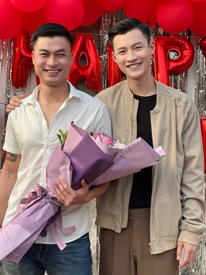 Dàn diễn viên chia tay Phố trong làng, Doãn Quốc Đam hài hước đến phút cuối - Ảnh 5. Dàn diễn viên chia tay Phố trong làng, Doãn Quốc Đam hài hước đến phút cuối - Ảnh 5.