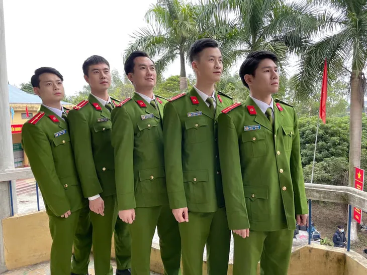Dàn diễn viên chia tay Phố trong làng, Doãn Quốc Đam hài hước đến phút cuối - Ảnh 10. Dàn diễn viên chia tay Phố trong làng, Doãn Quốc Đam hài hước đến phút cuối - Ảnh 10.