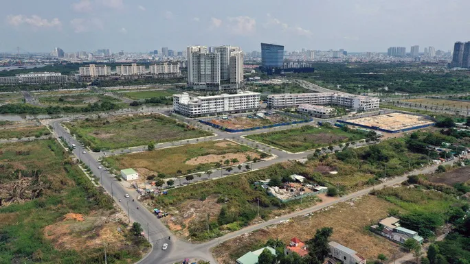 Giá bất động sản có “hạ nhiệt” sau khi doanh nghiệp bỏ cọc đấu giá ở Thủ Thiêm? - Ảnh 2. Giá bất động sản có “hạ nhiệt” sau khi doanh nghiệp bỏ cọc đấu giá ở Thủ Thiêm? - Ảnh 2.