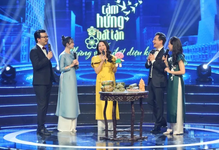 Mãn nhãn với chương trình nghệ thuật ấn tượng Cảm hứng bất tận - Những vùng đất diệu kỳ - Ảnh 7. Mãn nhãn với chương trình nghệ thuật ấn tượng Cảm hứng bất tận - Những vùng đất diệu kỳ - Ảnh 7.