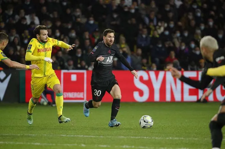 Neymar sút hỏng phạt đền, PSG bất ngờ thất bại trước Nantes - Ảnh 2. Neymar sút hỏng phạt đền, PSG bất ngờ thất bại trước Nantes - Ảnh 2.