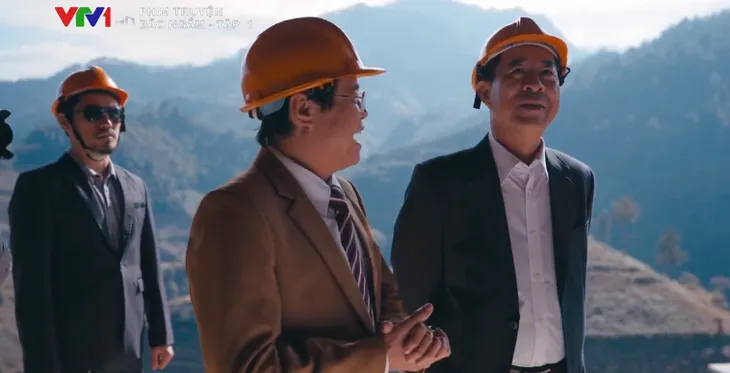 Bão ngầm - Tập 1: Xuất hiện nữ học viên cảnh sát kiên cường, tay không trấn át tội phạm - Ảnh 11. Bão ngầm - Tập 1: Xuất hiện nữ học viên cảnh sát kiên cường, tay không trấn át tội phạm - Ảnh 11.