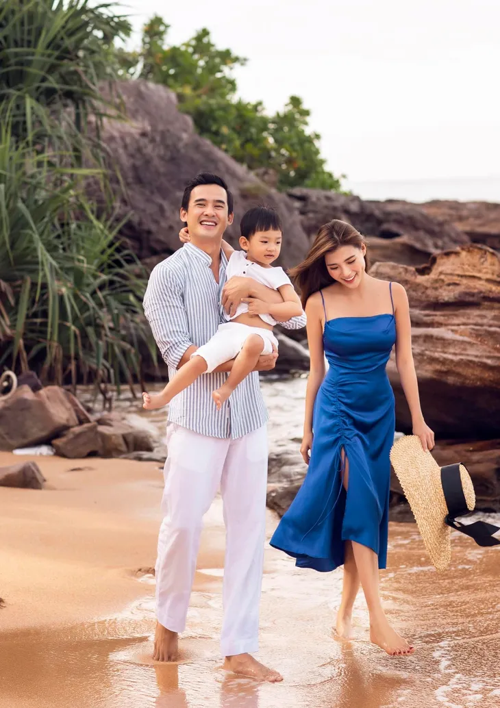 Thúy Diễm: “Anh Thành rất ngoan, làm bao nhiêu tôi nắm giữ hết” - Ảnh 1. Thúy Diễm: “Anh Thành rất ngoan, làm bao nhiêu tôi nắm giữ hết” - Ảnh 1.