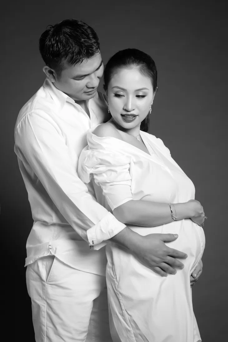 MC Thanh Vân Hugo khoe bộ ảnh bầu ngọt ngào bên ông xã - Ảnh 10. MC Thanh Vân Hugo khoe bộ ảnh bầu ngọt ngào bên ông xã - Ảnh 10.