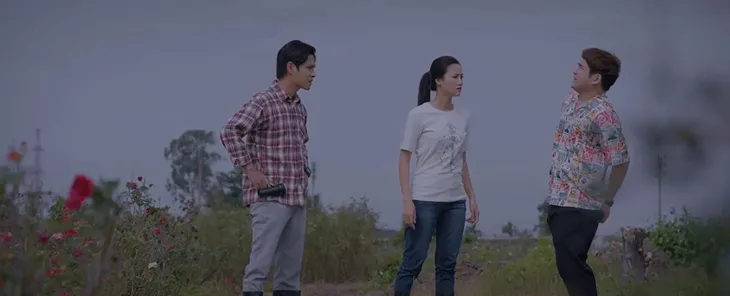 Lối về miền hoa - Tập 8: Lọ mọ đi bắt sên cho crush từ tinh mơ, Lợi cay vì bị nghi oan, xúc phạm - Ảnh 7. Lối về miền hoa - Tập 8: Lọ mọ đi bắt sên cho crush từ tinh mơ, Lợi cay vì bị nghi oan, xúc phạm - Ảnh 7.