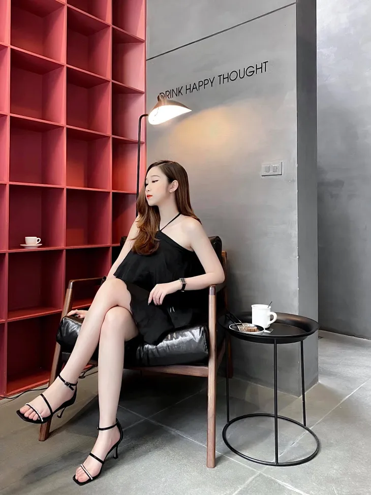 Hàn Trang - em gái tên Tố đáng yêu trong Lối về miền hoa - Ảnh 2. Hàn Trang - em gái tên Tố đáng yêu trong Lối về miền hoa - Ảnh 2.