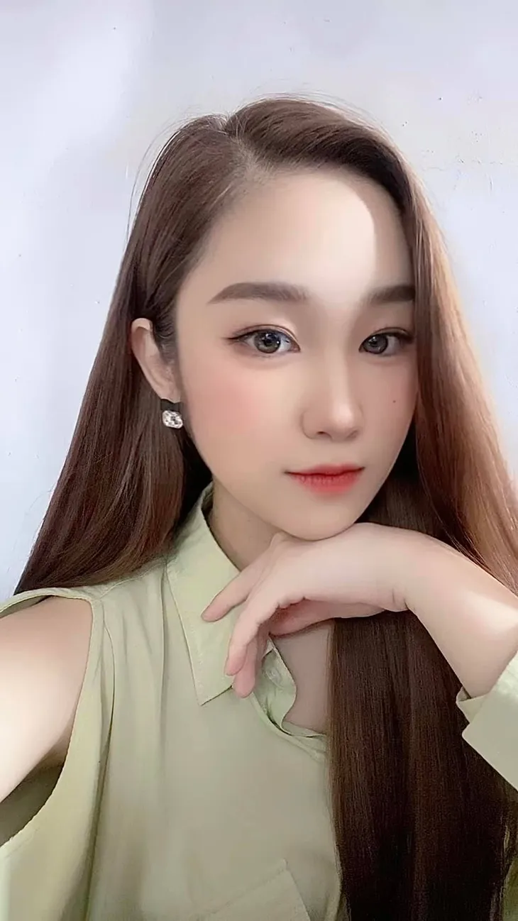 Hàn Trang - em gái tên Tố đáng yêu trong Lối về miền hoa - Ảnh 6. Hàn Trang - em gái tên Tố đáng yêu trong Lối về miền hoa - Ảnh 6.